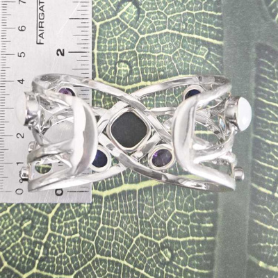 cl02_back_ruler_938582192